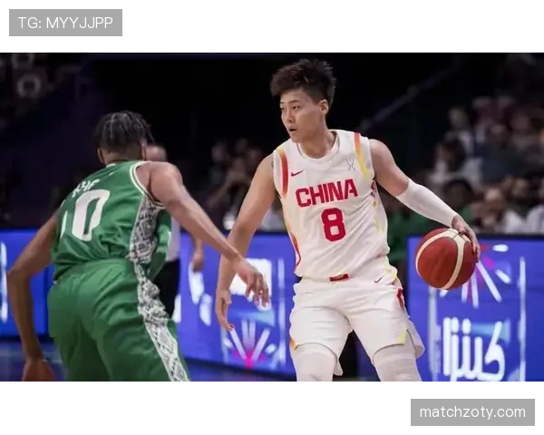 赵睿职场形象跟球场上判若两人，这得多累才行啊？